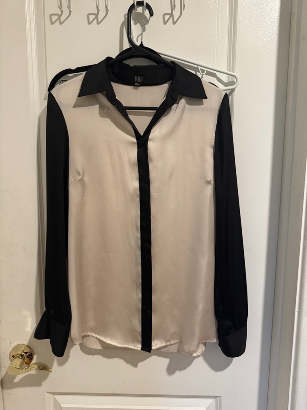 BeBop Black & Cream Two-Tone Satin Button-Up Blouse